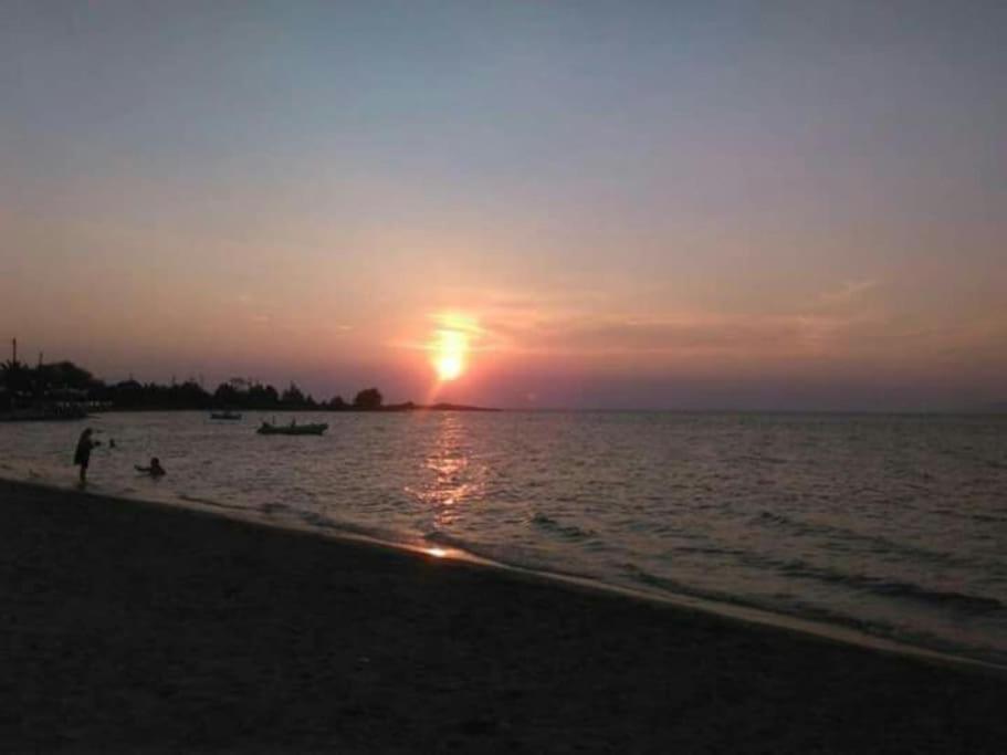 Almiriki Apartment เอลาฟอนนิซอส ภายนอก รูปภาพ